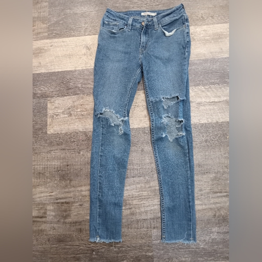 Levi Strauss 535 distressed super skinny 27/28 - Picture 1 of 6